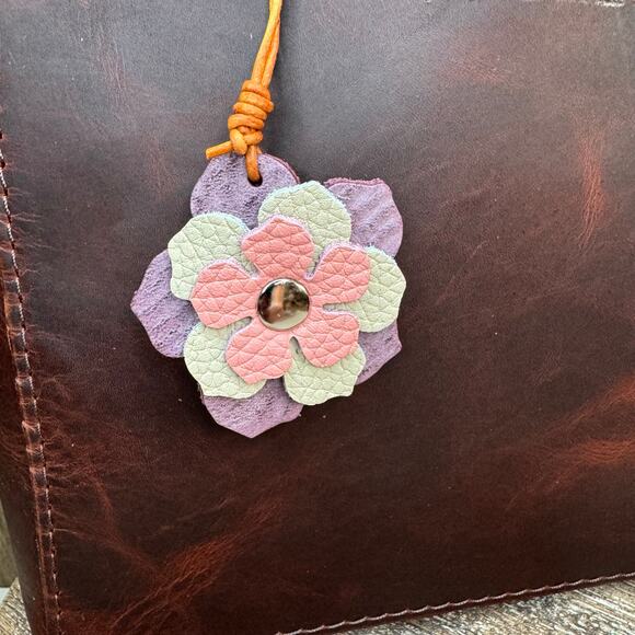 Leather Charm Flower Bag Charm Genuine Leather Purse Keychain NEW FAST SHIP - Picture 2 of 4